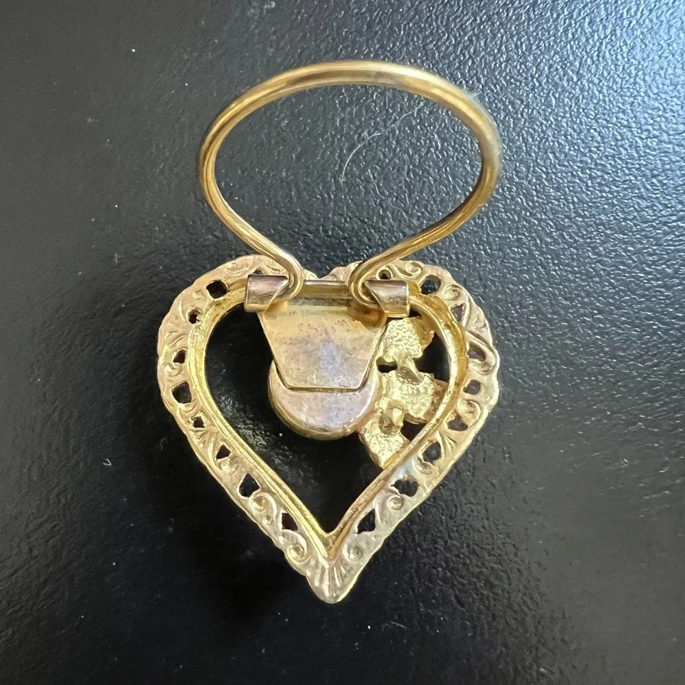 Vintage‎ Gold Tone Heart Scarf Clip Faux Pearl Floral Filigree Romantic Pin